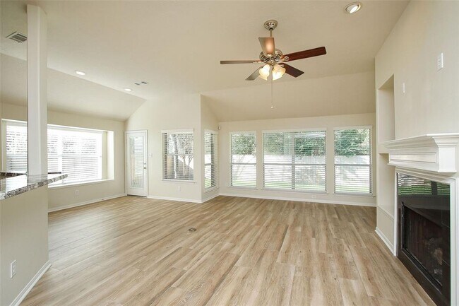 Building Photo - 43 N Veranda Ridge Dr