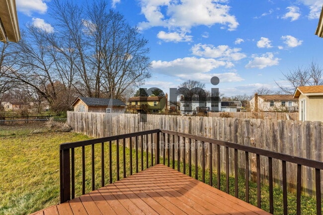 Building Photo - 3783 Petzinger Rd