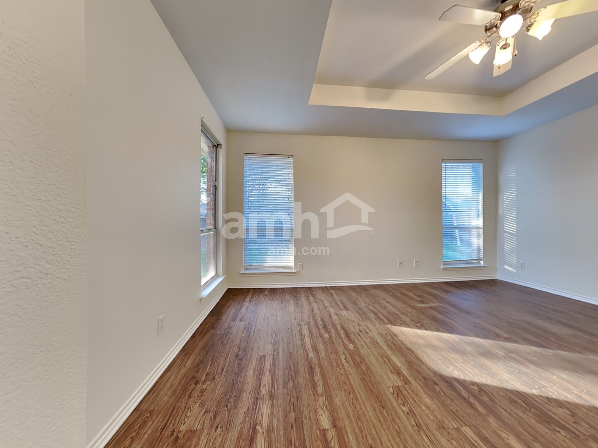 Building Photo - 2609 Alpena Dr