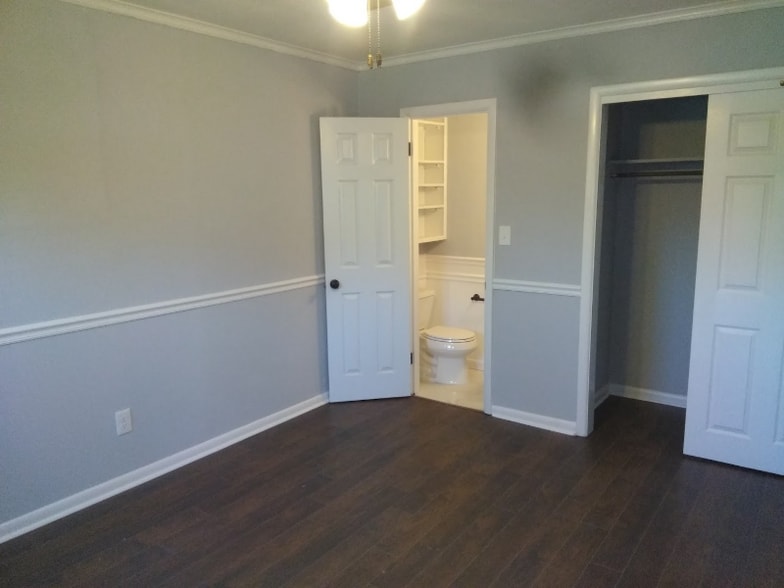 Building Photo - 1704 Bob White Dr