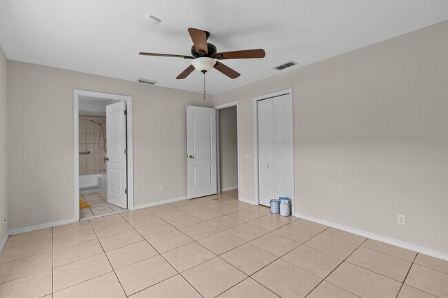 Building Photo - 1040 Bay Harbor Dr