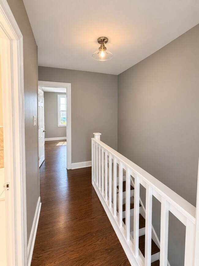 Building Photo - 6744 Linmore Ave
