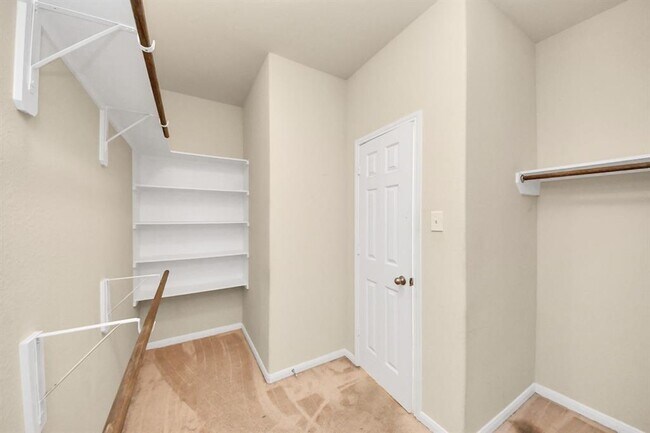 Building Photo - 3619 Barkers Run