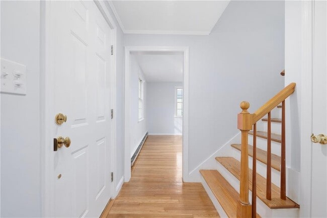 Building Photo - 4 Longmeadow Ave