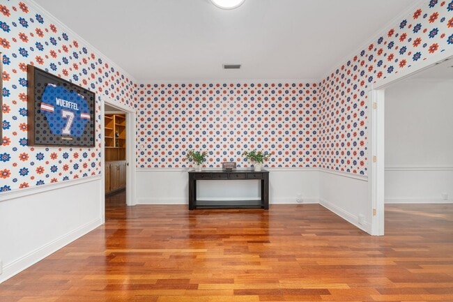 Building Photo - 2222 W University Ave