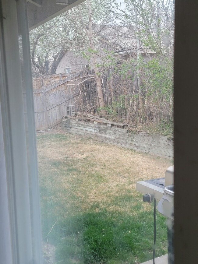 Building Photo - 5122 W 11th St