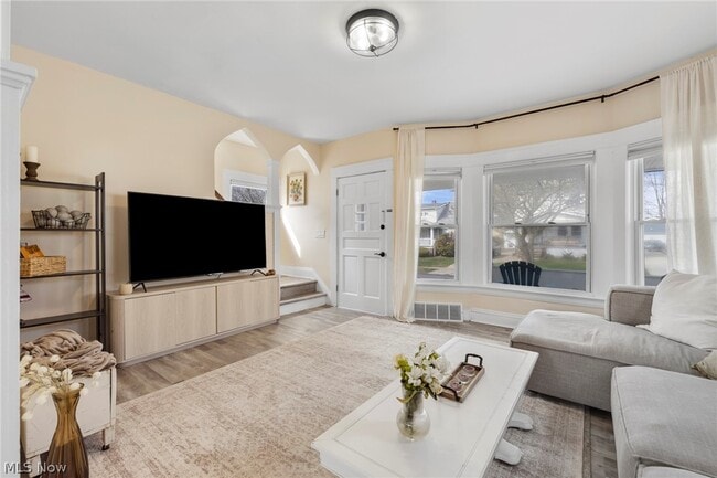 Building Photo - 3451 W 137th St