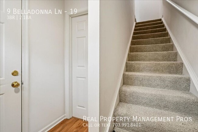 Building Photo - 9 Belladonna Ln