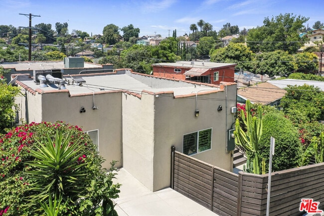 Building Photo - 1806 Ashmore Pl