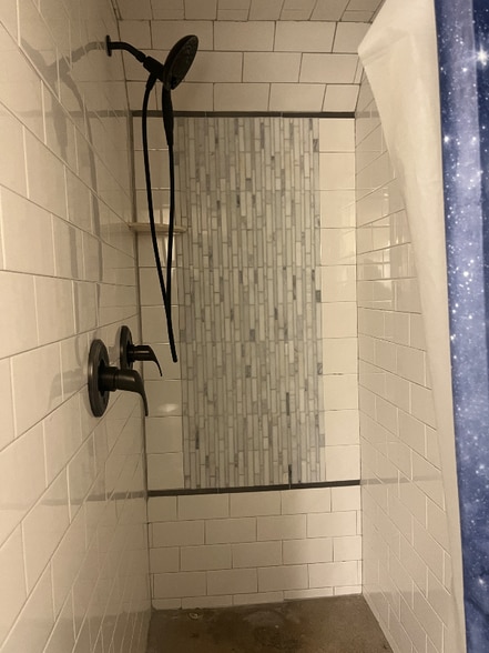 Building Photo - 6806 W 3rd St