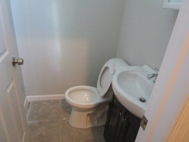 Building Photo - Front Porch Row - Oak Lane