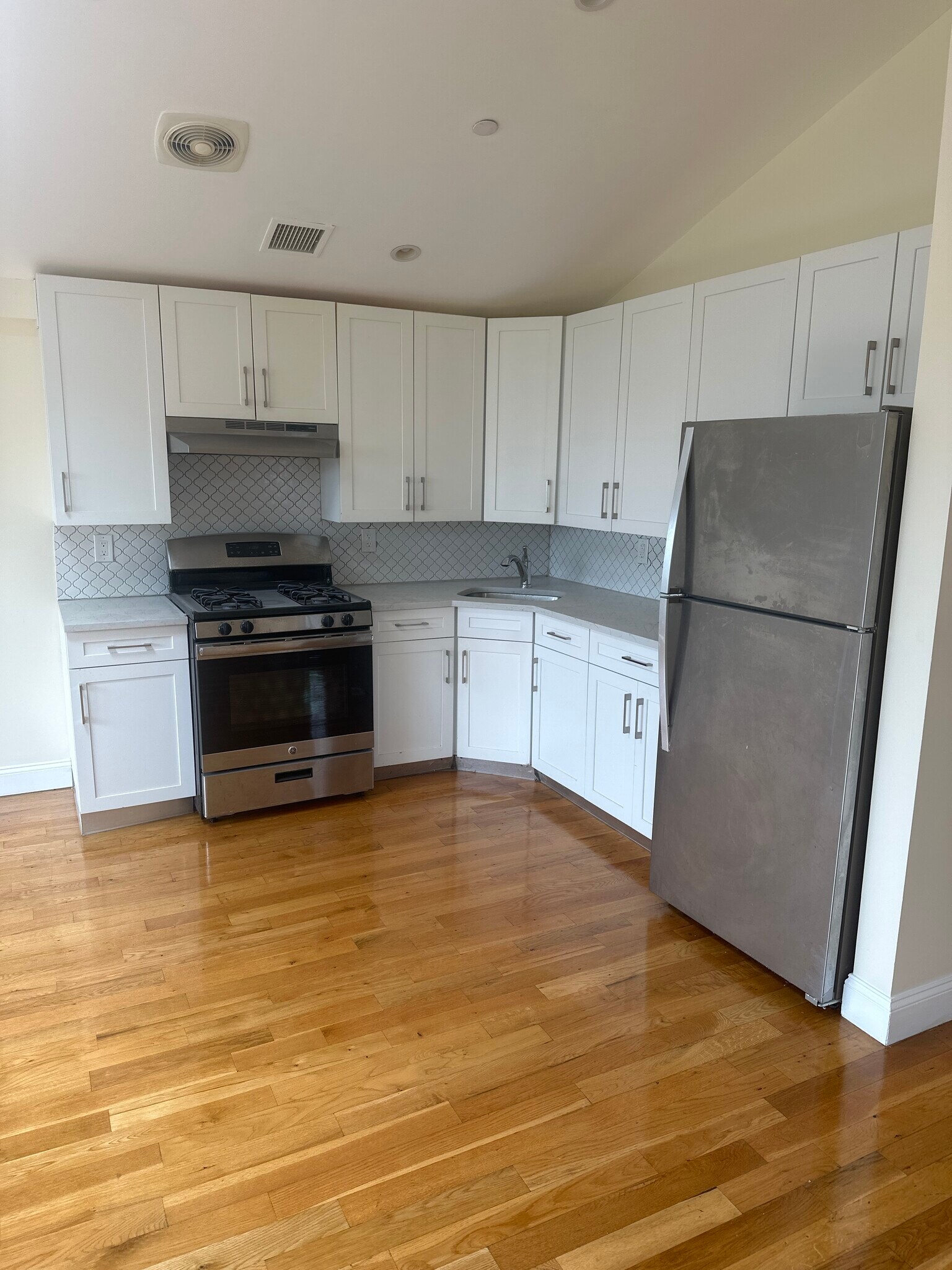 Kitchen - 25743 147th Dr