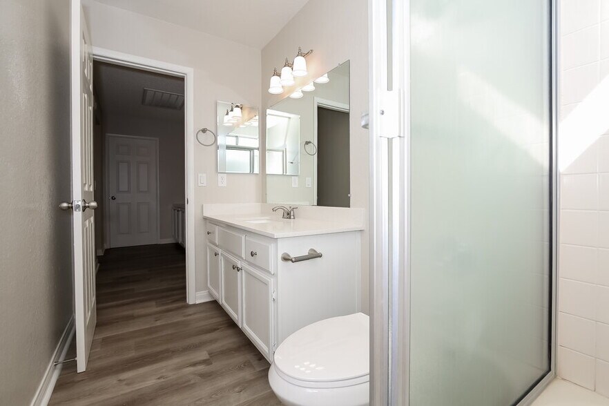 Building Photo - 736 Rusty Spur Dr