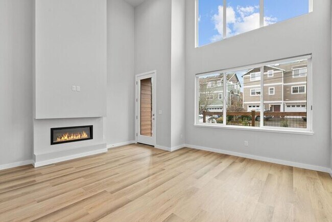 Building Photo - Stunning Brand-New Ballard Townhome with Air Conditioning