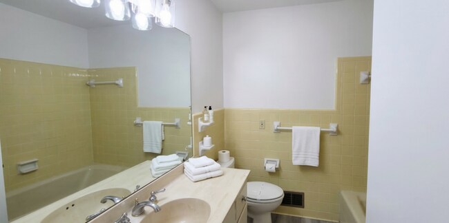 Building Photo - Spacious Rustic Home Near Amicalola Falls – Perfect for Large Families