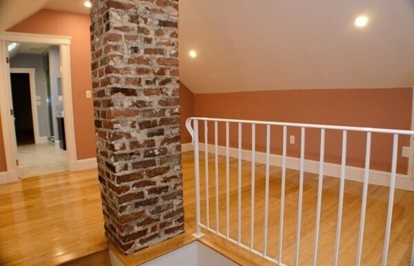 Building Photo - 16 Fairmont St