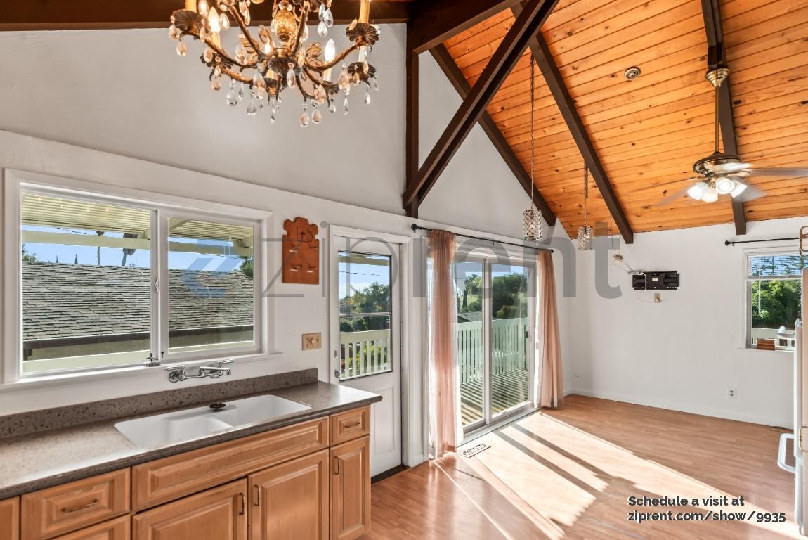 Building Photo - 10806 Hubbard Way