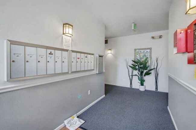 Building Photo - 1655 N Humboldt St