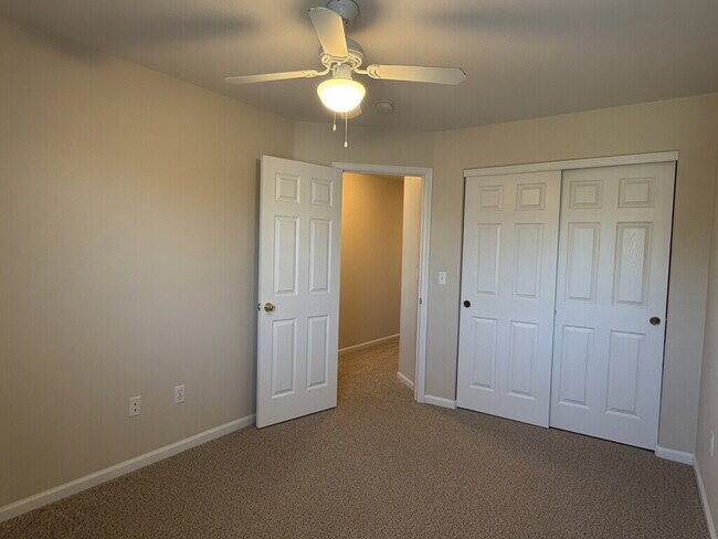 Building Photo - Lakeside 3 Bed/2.5 Bath Townhome in Gateway Community! Quiet, Scenic Living in The Heart Of Denver!