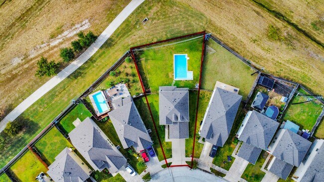 Building Photo - 2931 Palm Oaks Trail