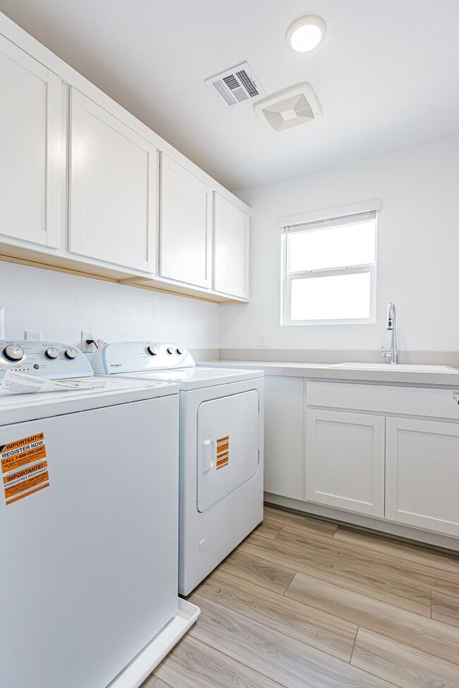 Building Photo - Brand New Home