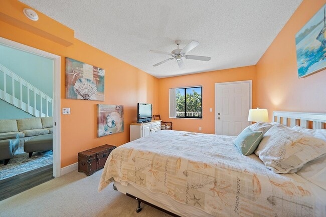Building Photo - 860 Bella Vista Ct S