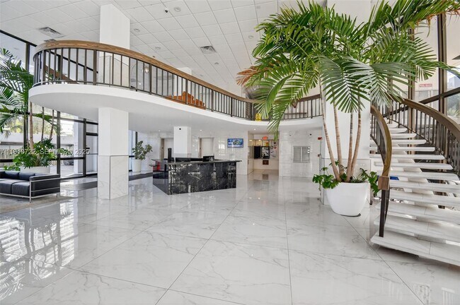 Building Photo - 336 N Birch Rd