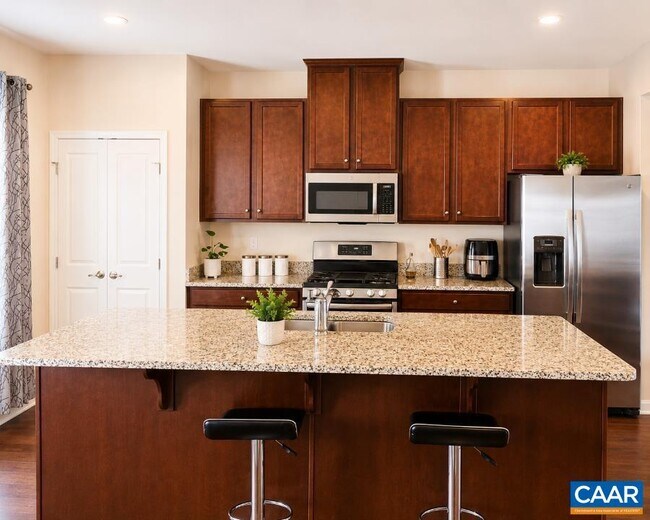 Building Photo - 2046 Elm Tree Ct