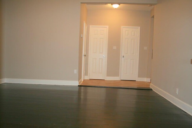 Building Photo - 314 W 37th St