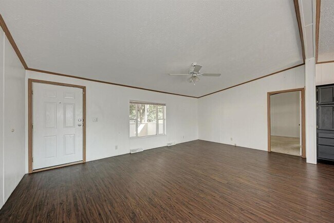 Building Photo - 187 Horseshoe Bend Rd