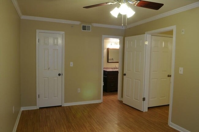 Building Photo - 501 W 26th St