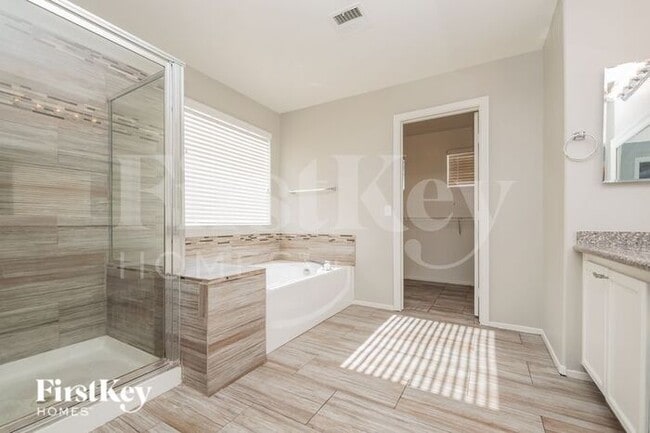 Building Photo - 1708 Mizzenmast Ave