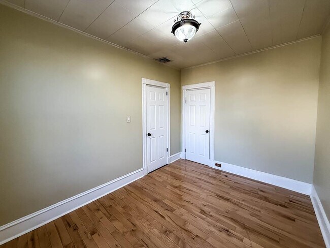 Building Photo - 90 Carlton Ave