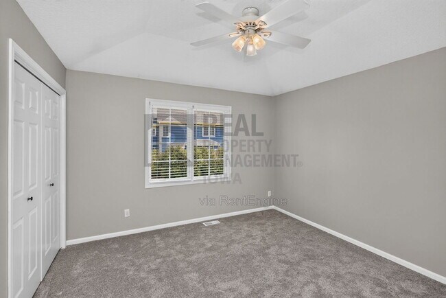 Building Photo - 2305 NE Hanover Ct
