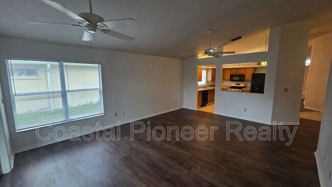 Building Photo - 1731 Wakefield Dr