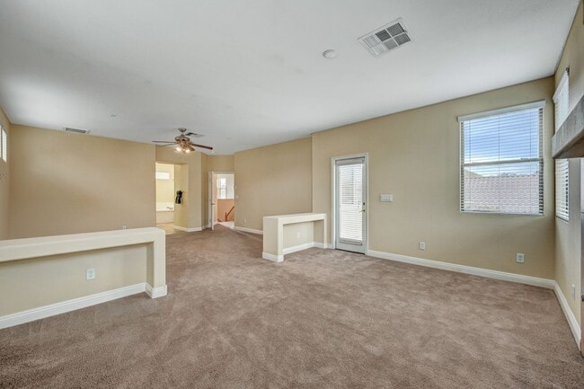 Building Photo - 4 Bedroom in Aliante