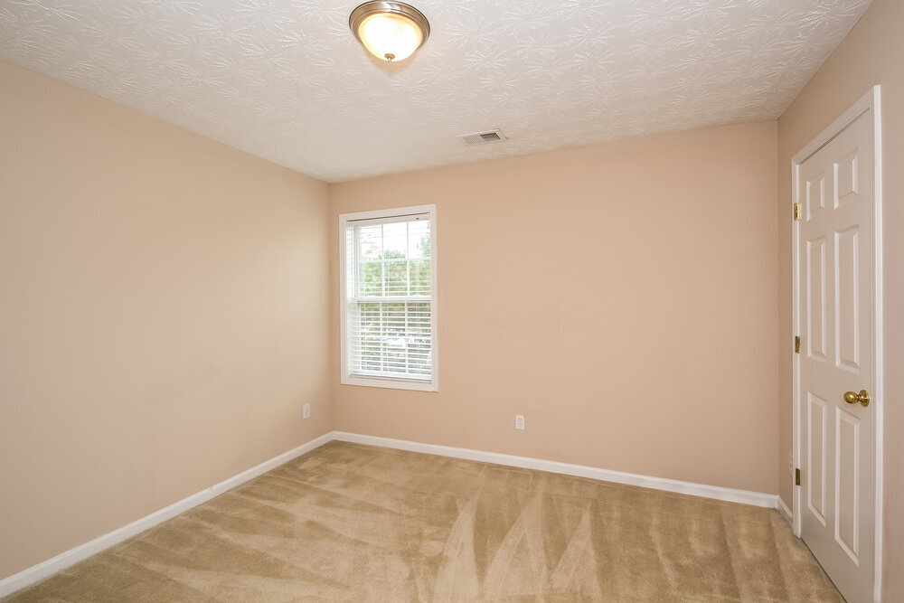 Building Photo - 1000 Maple Leaf Dr