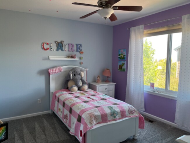 Building Photo - 541 Rita Pl