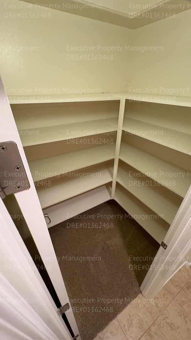 Building Photo - Spacious 4 bedroom 2 bathroom home located in the Ashton Falls community *Move In Special*