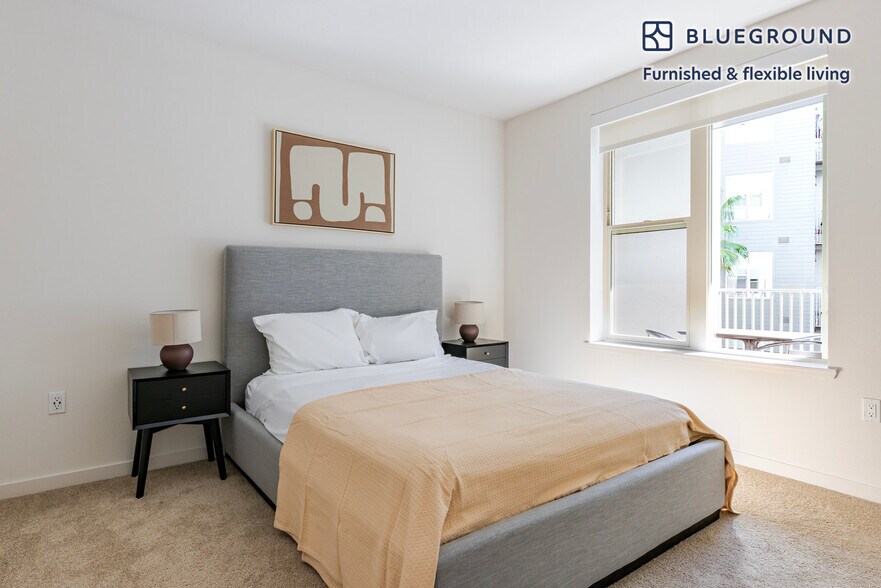 Building Photo - 650 E Capitol Ave