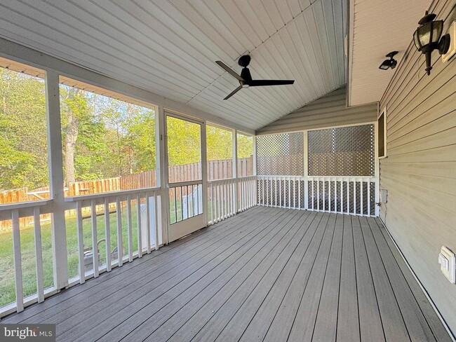 Building Photo - 130 Whirlwind Dr