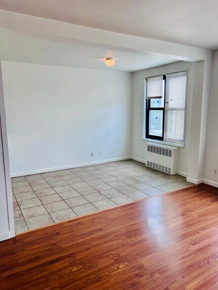 Building Photo - 47 Davis Ave
