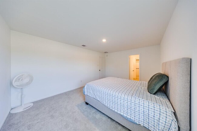 Building Photo - 18208 Pontecorvo Ln