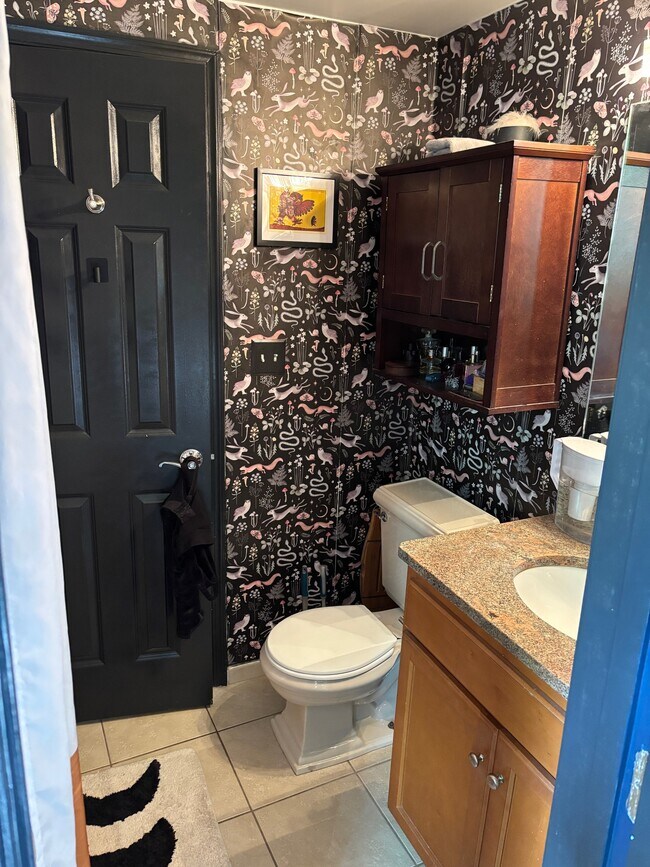 Building Photo - 1012 N St NW