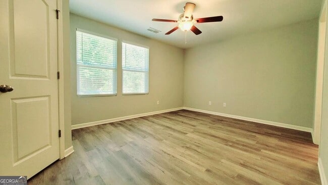 Building Photo - 2566 Piering Dr