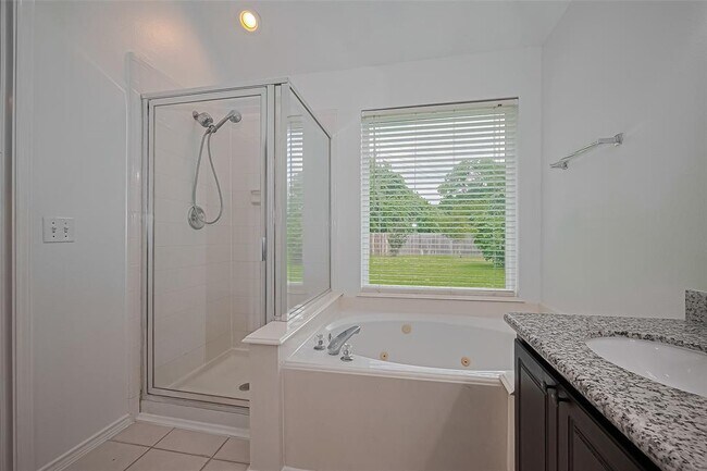 Building Photo - 11042 Sentry Ct