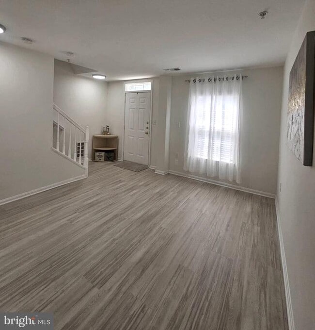Building Photo - 21801 Flanders Ct