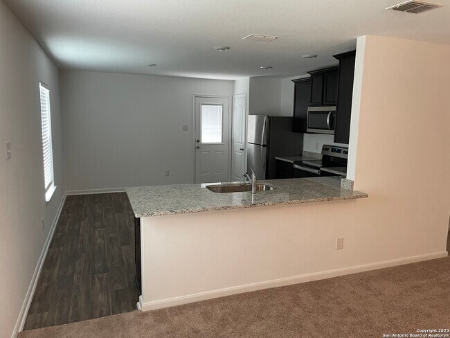 Building Photo - 10930 Chatham Ct