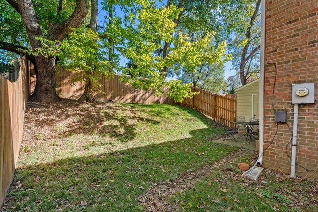 Building Photo - 747 Spring Meadows Dr