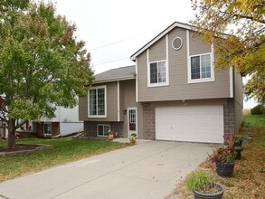 Building Photo - Inviting Home Minutes from Lake Cunningham...